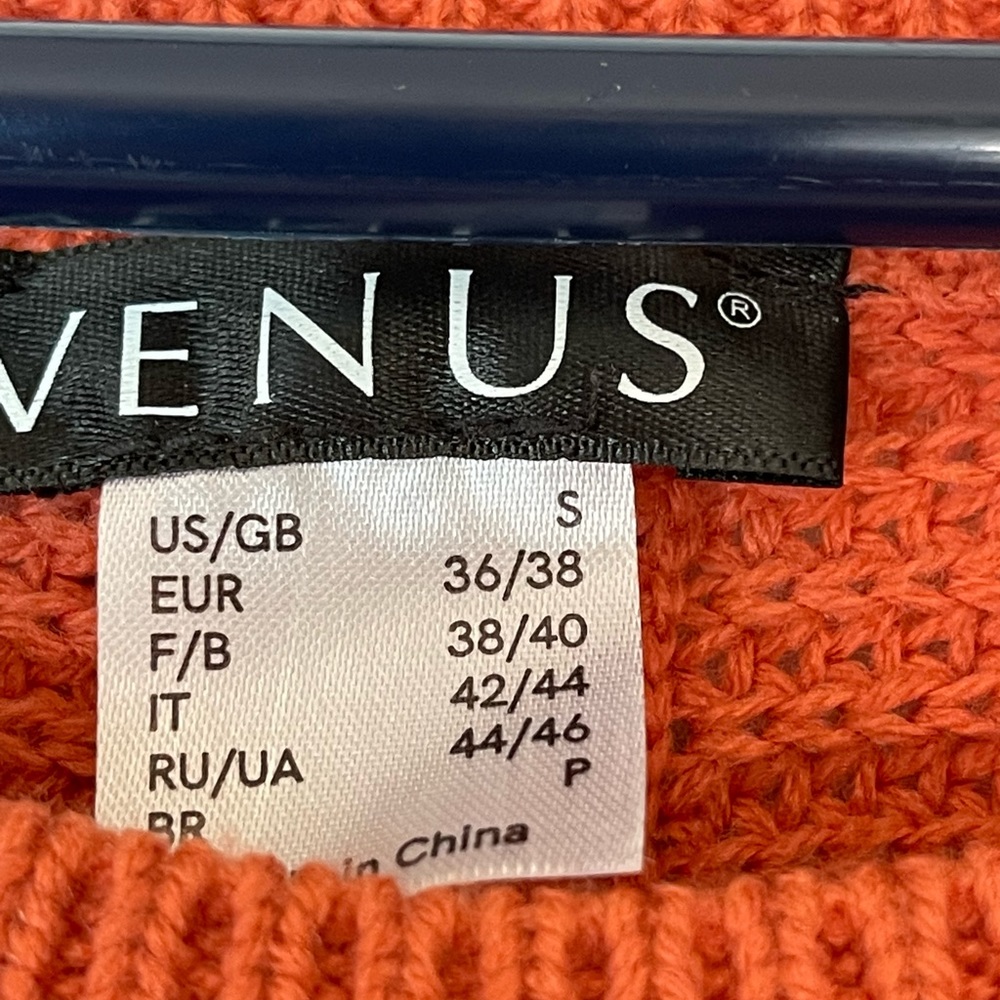 Sweater - Picture 6 of 6